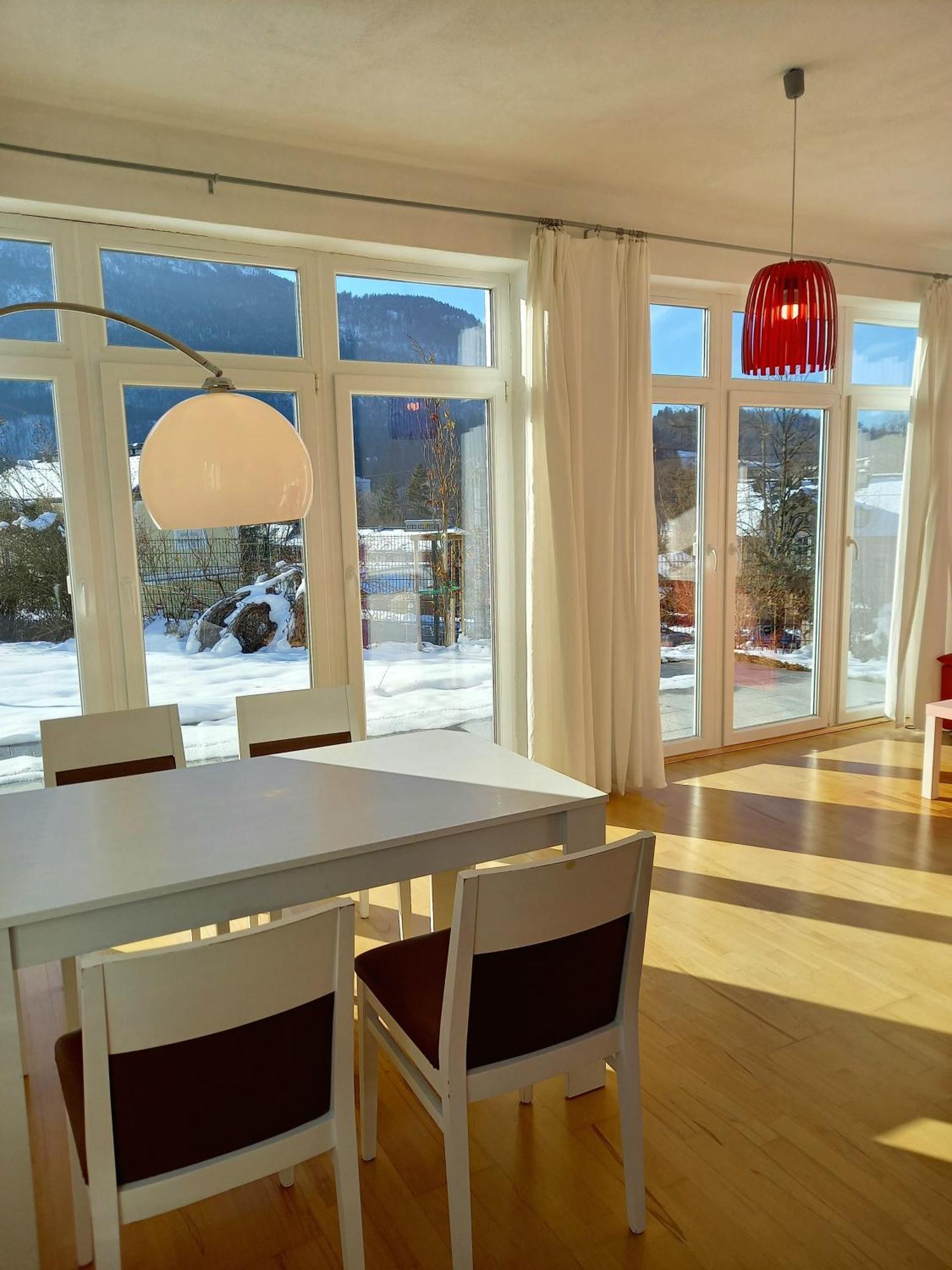 Flores, Ferienhaus Oder Doppelzimmer, Im Gruenen, 5 Gehminuten Ins Zentrum, Parkplatz, Zero Emissions Bad Ischl Buitenkant foto